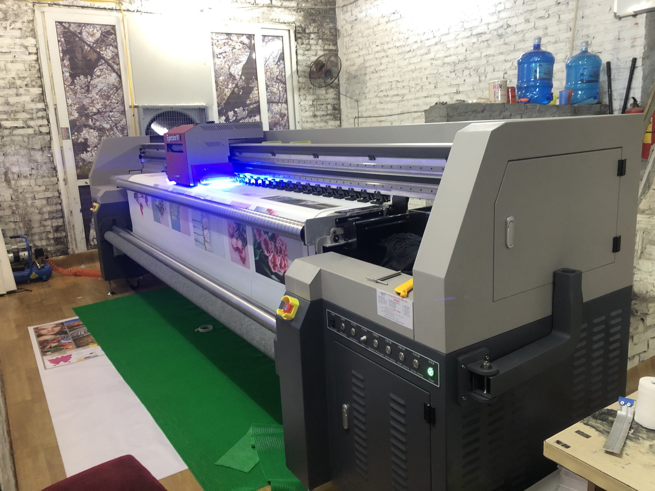 In UV Là Gì? Ưu Điểm Và Ứng Dụng Trong Quảng Cáo | In Tây Ninh