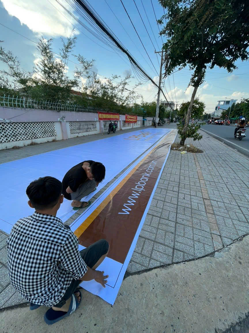 Dự Án In & Thi Công Nối Bạt Hiflex LPBank – Tiêu Chuẩn Nhận Diện Thương Hiệu Ngân Hàng
